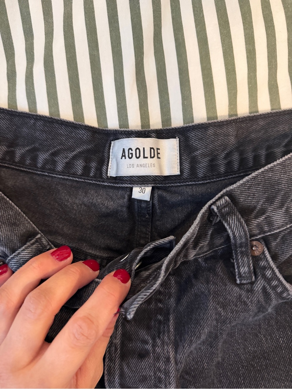 AGOLDE Washed Black High-Rise Frayed Denim Shorts - Picture 2 of 6